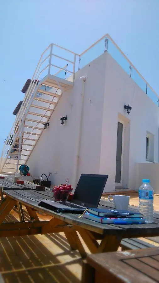 Surfersresidence Tarifa 0*,