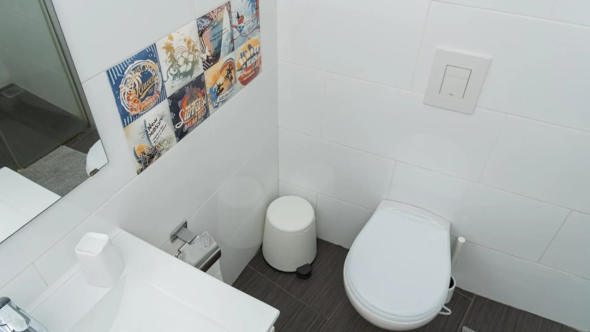 Surfersresidence Tarifa 0*,